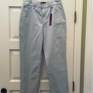 NWT Softest Blue Gloria Vanderbilt Amanda Jeans 12
